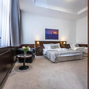 4* شقة فندقية Apartrezidence Opletalova