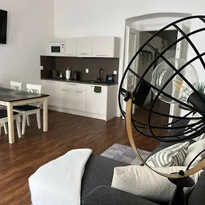 Apartman Lovely Havanska - With Free Parking, Prága