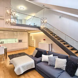 4* شقة فندقية إمبيرنت كارلين