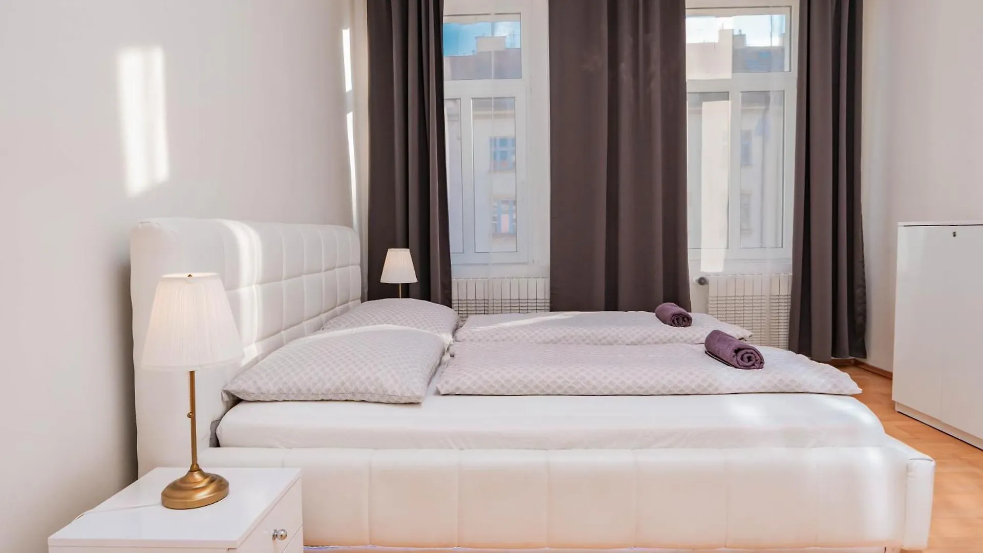 5 Bob'S Apartment - 2 Bedrooms With King Size Beds براغ 0*,  جمهورية التشيك