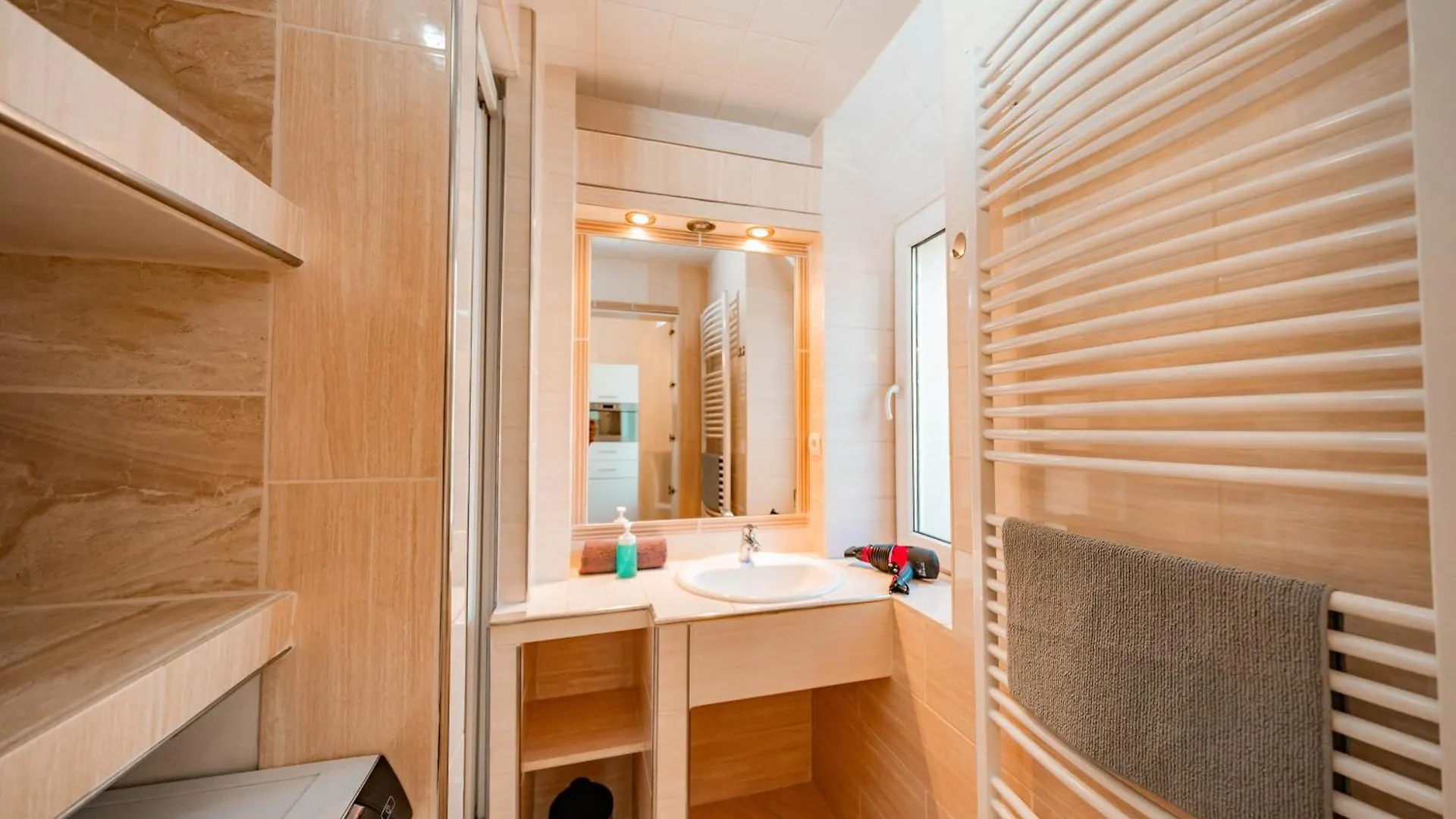 5 Bob'S Apartment - 2 Bedrooms With King Size Beds براغ 0*,