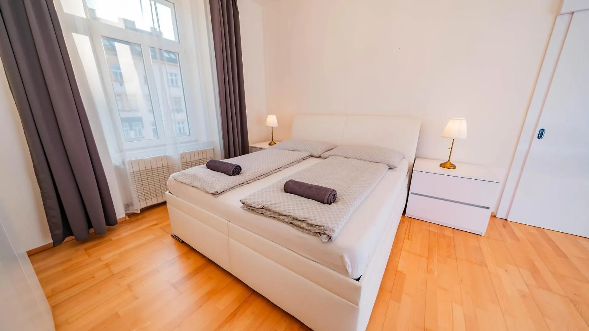 5 Bob'S Apartment - 2 Bedrooms With King Size Beds براغ